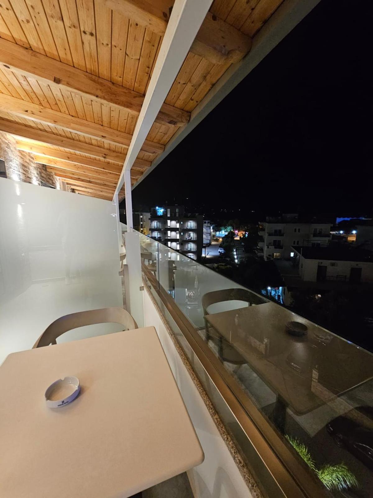 Hotel Ujvara Ksamil Buitenkant foto