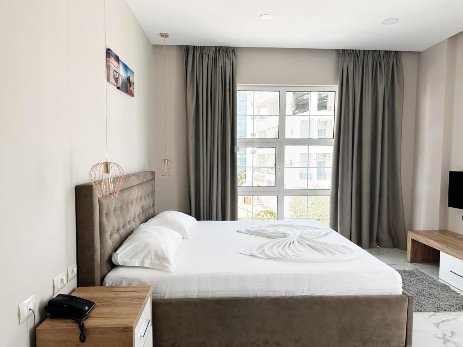 Hotel Ujvara Ksamil Buitenkant foto