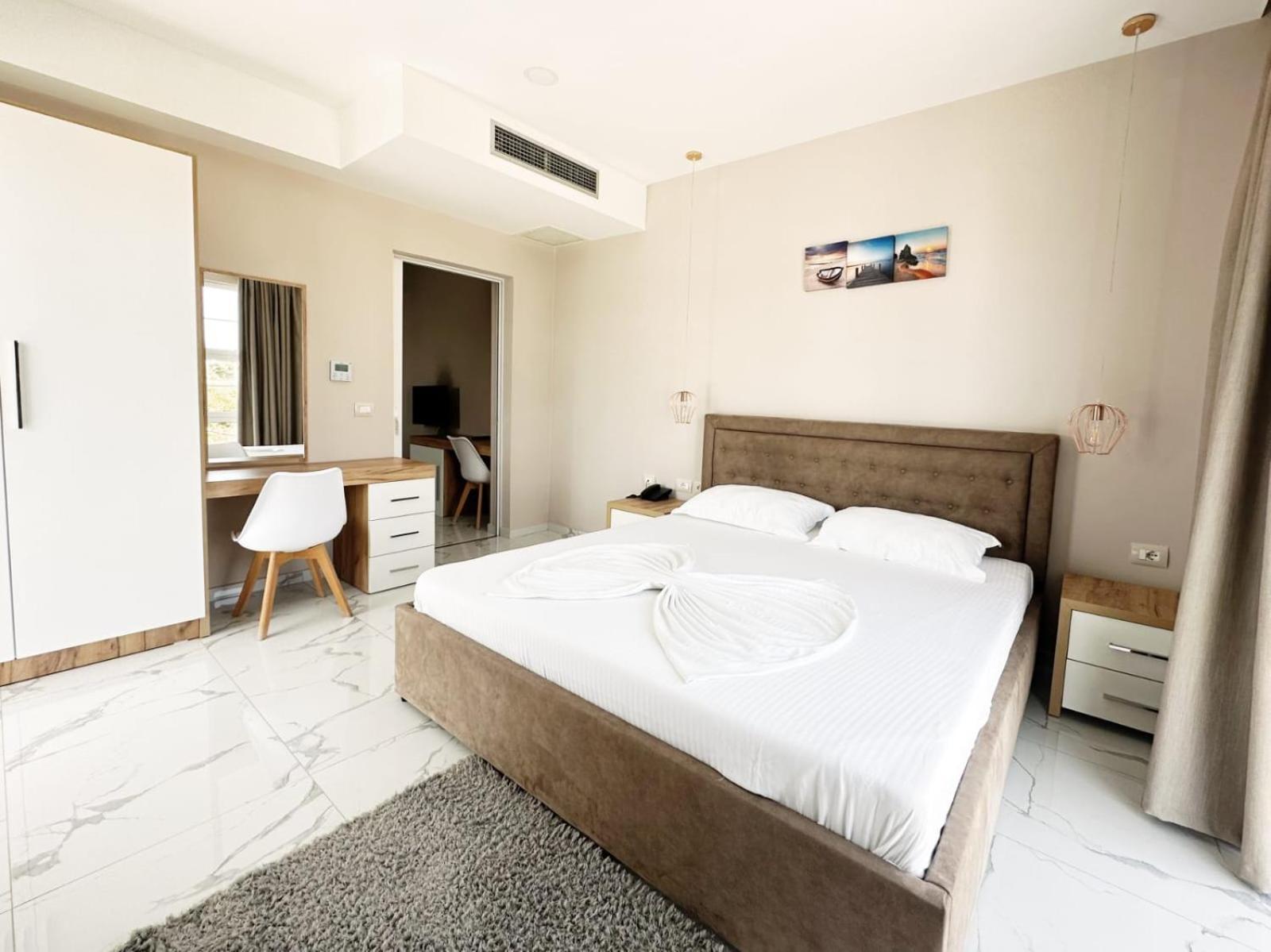 Hotel Ujvara Ksamil Buitenkant foto