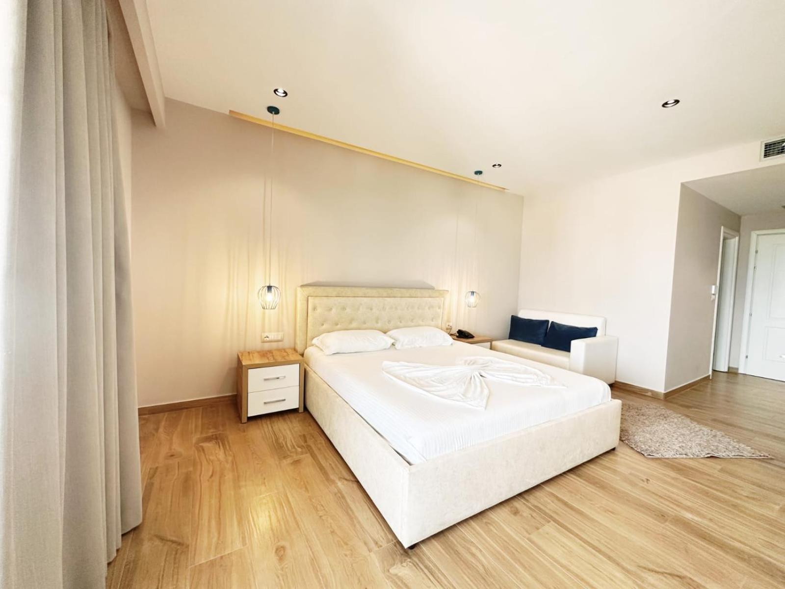 Hotel Ujvara Ksamil Buitenkant foto