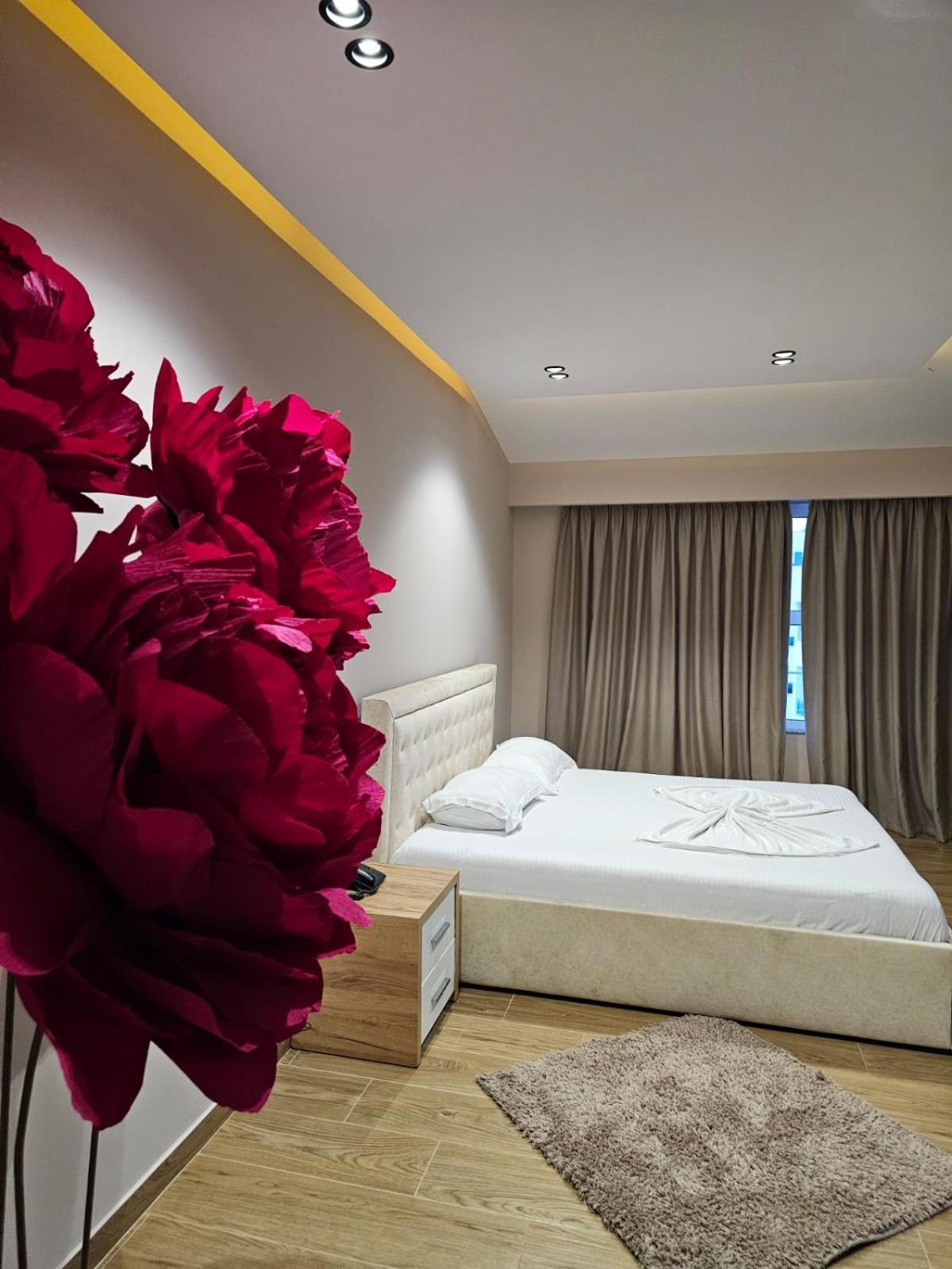 Hotel Ujvara Ksamil Buitenkant foto