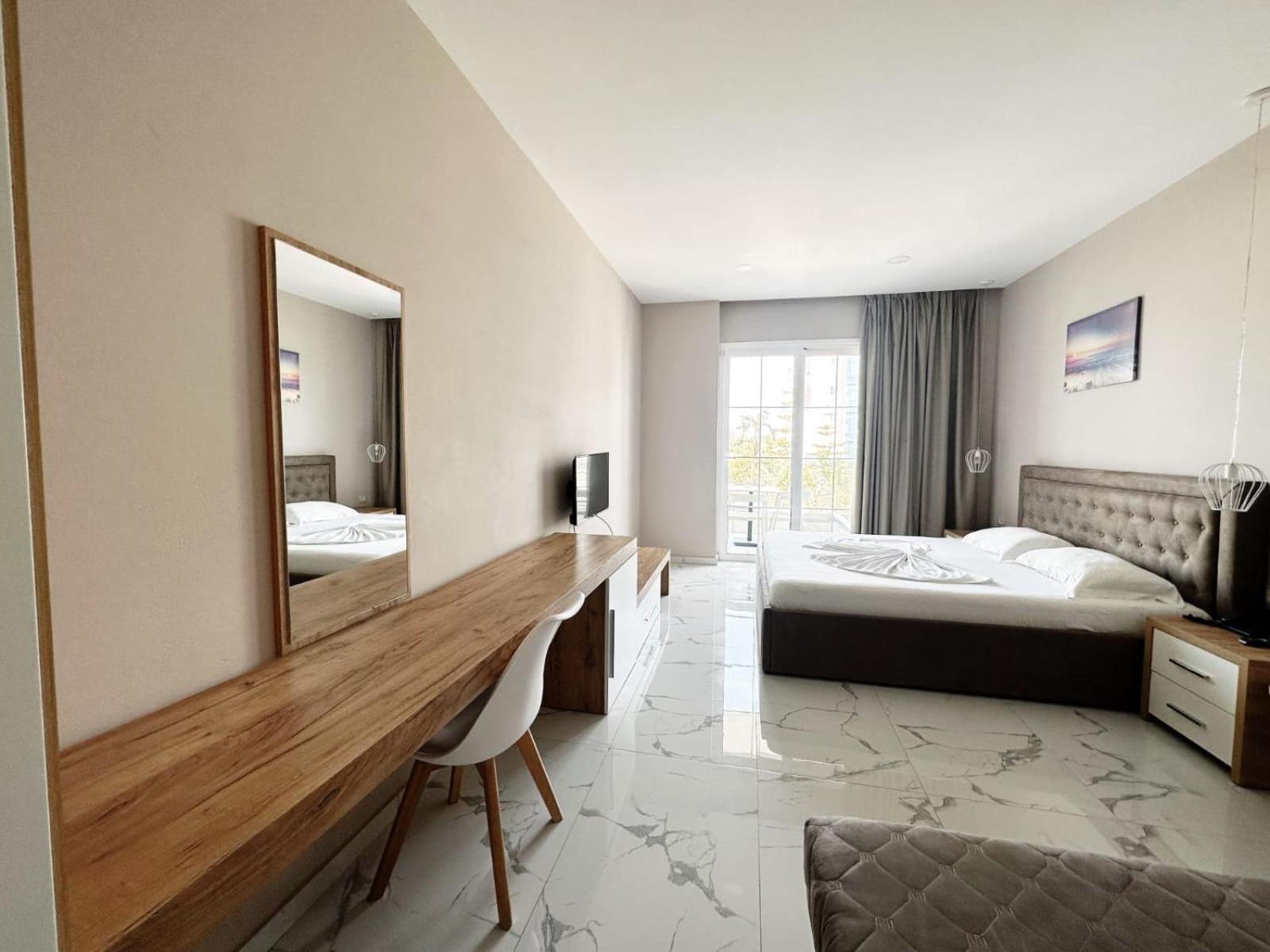 Hotel Ujvara Ksamil Buitenkant foto